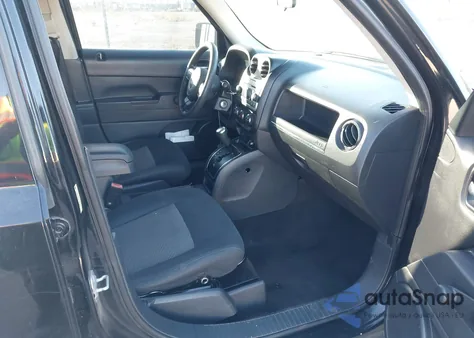 2014 Jeep Patriot Altitude z USA, uszkodzony, nr VIN 1C4NJPBA8ED690324